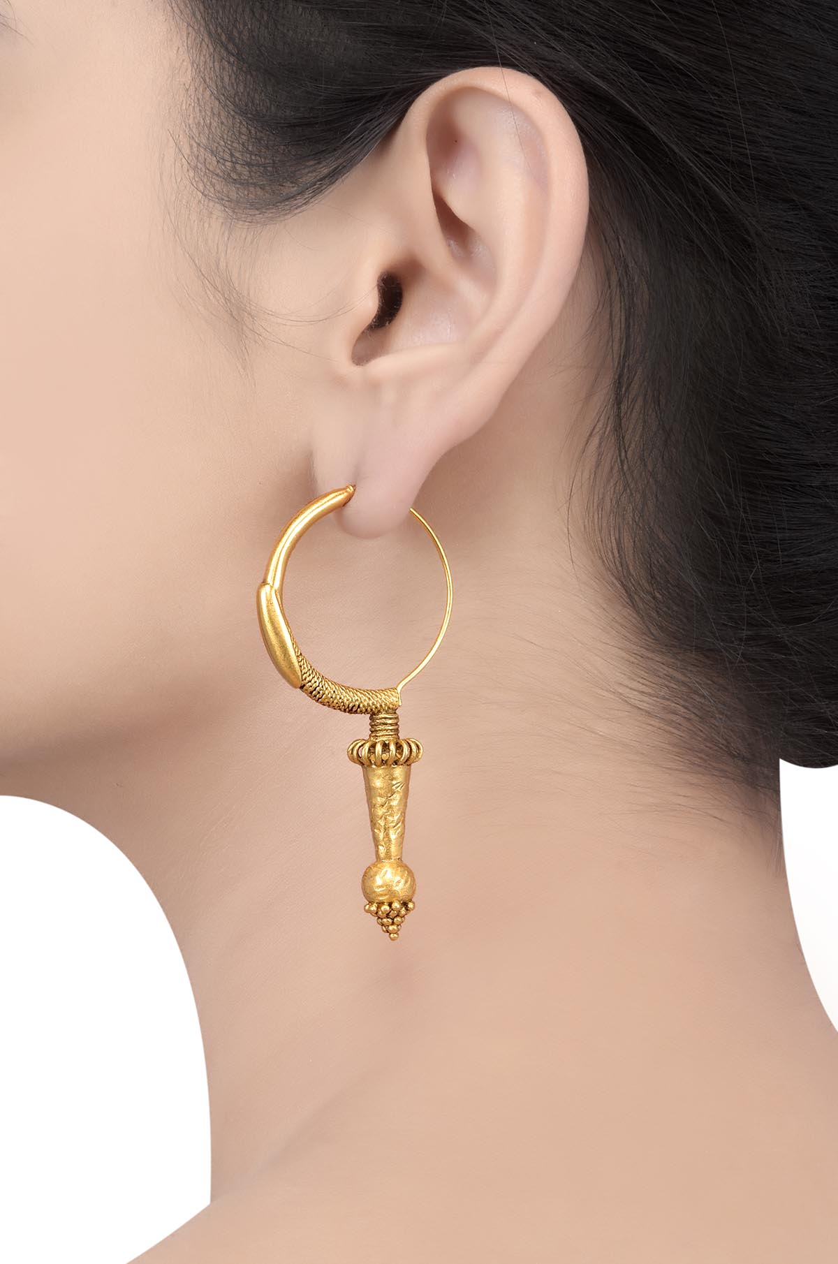 Aggregate 151+ gold tribal hoop earrings latest